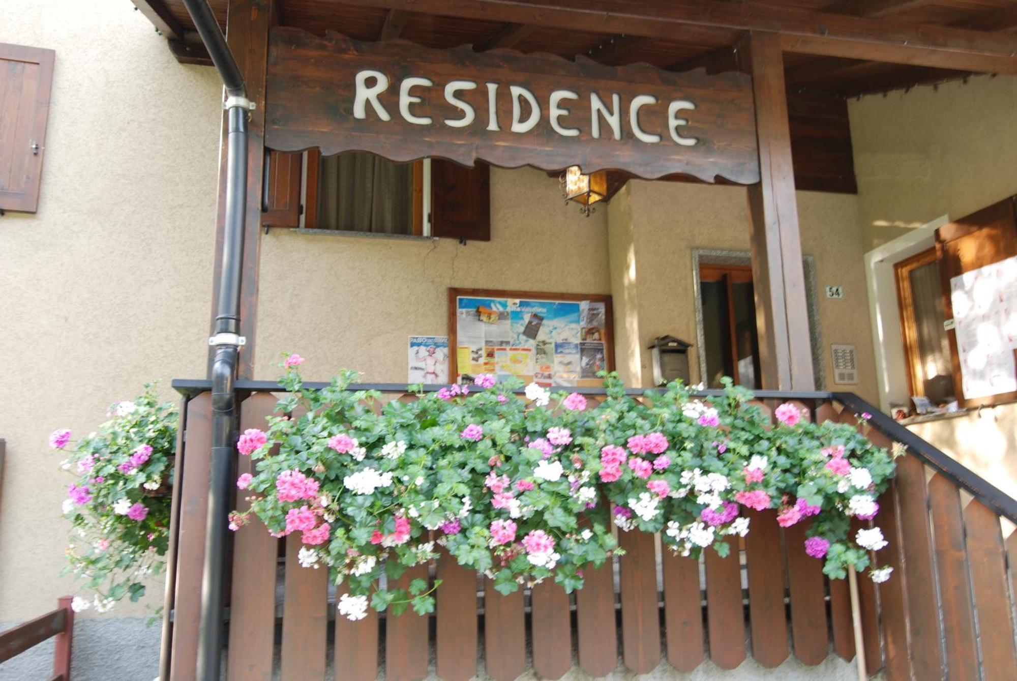 Residence Pian Del Vino Pradelle Bagian luar foto